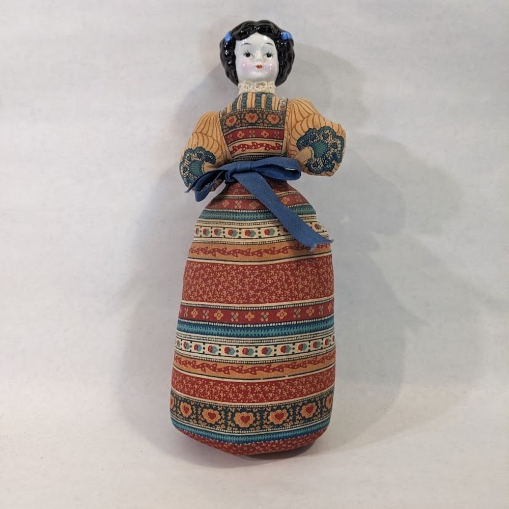 Vintage Avon American Heirloom Porcelain Head Sachet Doll Lavender Scented 10.5"